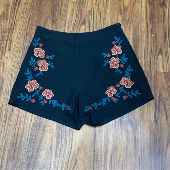 Altar’d State High Rise Embroidered Floral Shorts - Picture 1 of 12